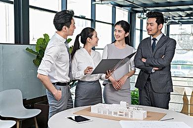 《地平线：西之绝境》PS5与PS4版对比 女主更迷人